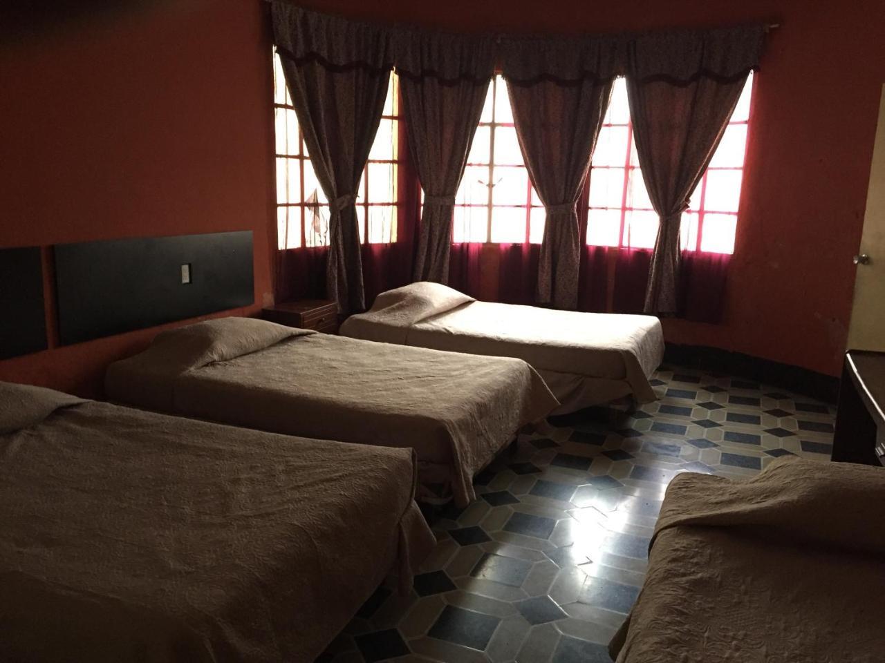 Hotel Mayesstic Guatemala City Exterior foto
