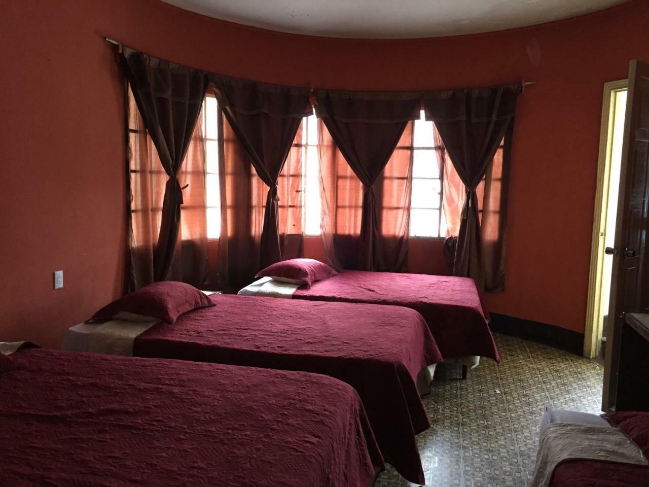 Hotel Mayesstic Guatemala City Exterior foto