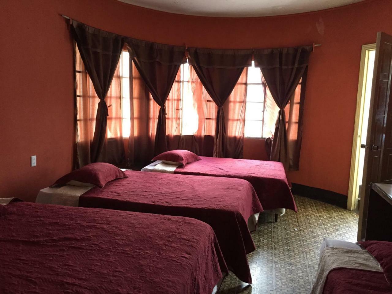 Hotel Mayesstic Guatemala City Exterior foto